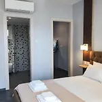 Venice Deluxe Pefkari