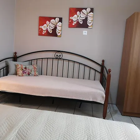 Venice Deluxe Apartment Pefkari