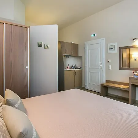 Venice Deluxe Apartament Pefkari