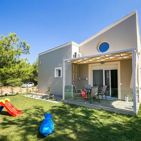 Venice Deluxe Apartment Pefkari