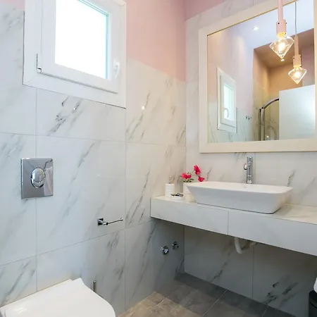 Venice Deluxe Apartment