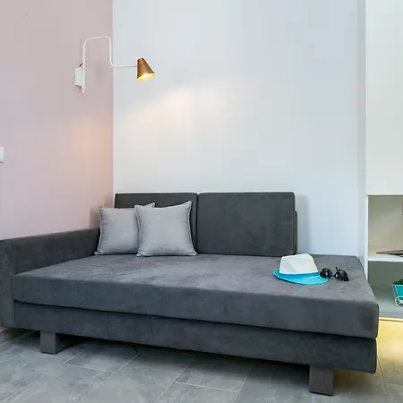 Venice Deluxe Apartment Pefkari