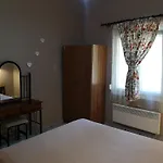 Venice Deluxe * Pefkari
