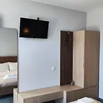 Venice Deluxe Apartamento Pefkari