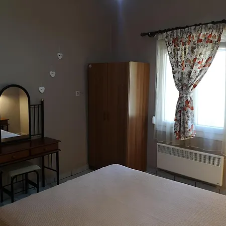 Venice Deluxe * Pefkari