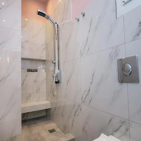 Apartment Venice Deluxe Pefkari