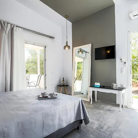 Apartment Venice Deluxe Pefkari