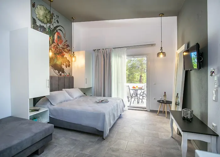 Venice Deluxe Апартаменты Пефкари